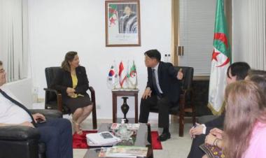 Algeria, South Korea discuss partnership in anti-cancer drugs