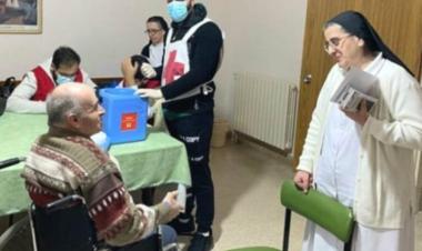 Lebanon carries out vaccination campaign at senior citizens’ homes