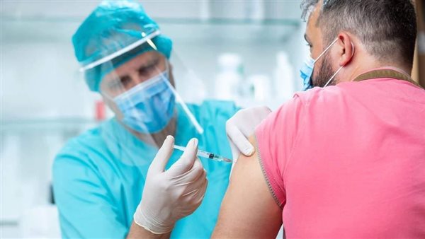 الصحة المصرية: تطعيم 6 ملايين و367 ألف مواطن ضمن حملة طرق الأبواب للتطعيم ضد كورونا