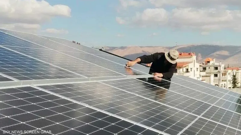 تشغيل 150 مركزا صحيا في لبنان بالطاقة الشمسية