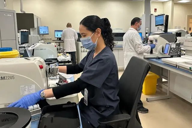 SSMC launches new anatomical pathology laboratory to enhance disease diagnosis - UAE
