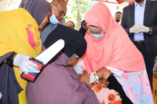 وزيرة الدولة بوزارة الصحة تدشن حملة التطعيم ضد شلل الأطفال