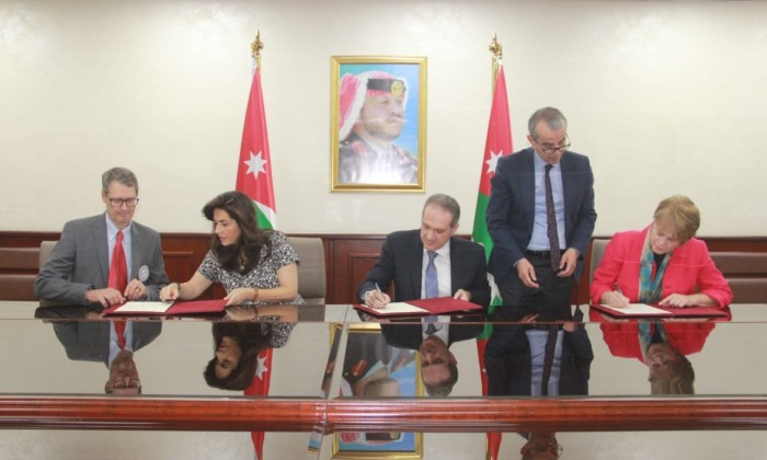 وزارة الصحة الأردنية  توقع مذكرة تفاهم مع مؤسسة الأميرة تغريد لتوفير معدات طبية وتنفيذ برامج تدريبية 