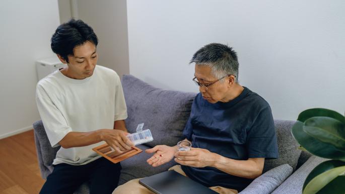 اليابان تعتمد العقار الأول لعلاج ألزهايمر 