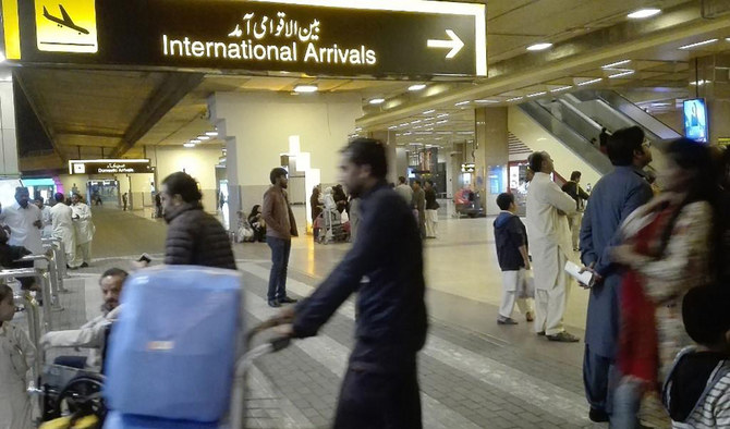 Pakistan digitizes polio certification for travelers to prevent international spread