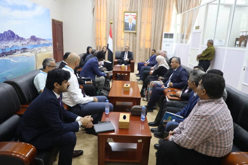 وزير الصحة يلتقي فريق من حلف اللقاح العالمي - اليمن