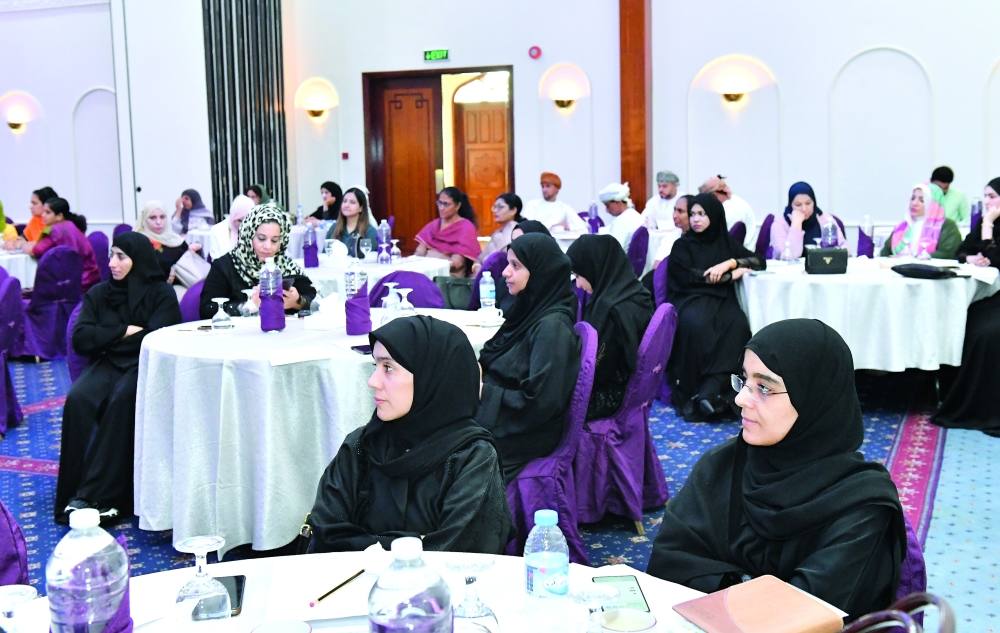 حلقة عمل حول صحة المرأة والطفل - سلطنة عمان