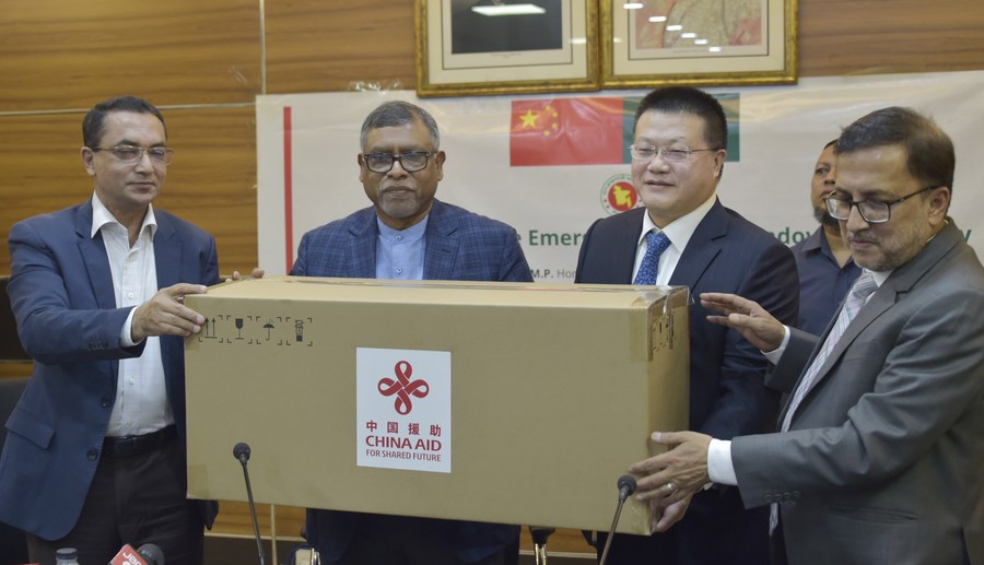 China provides anti-dengue emergency supply to Bangladesh