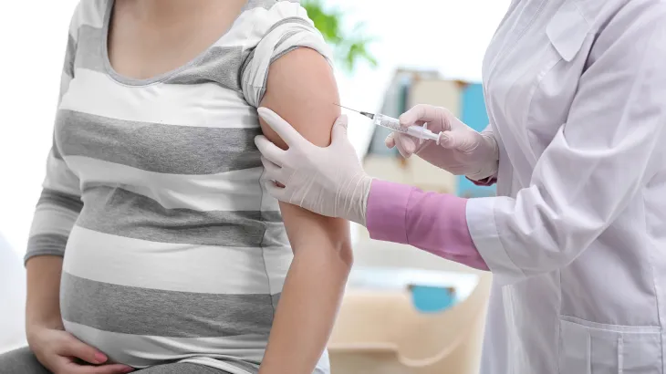 هيئة ألمانية ‫توصي الحامل بتلقي تطعيم الفيروس التنفسي المخلوي