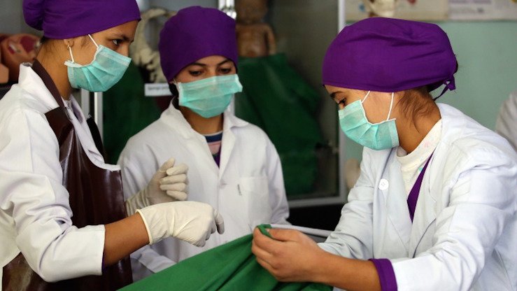 UNICEF announces training thousands of midwives in Afghanistan