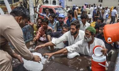 ضربة شمس تدخل مئات الباكستانيين للمستشفيات بعد موجة حارة