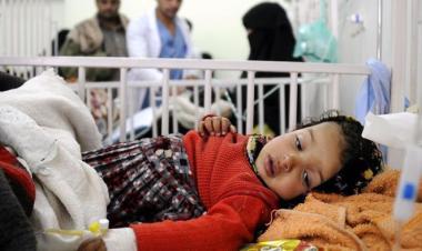 معظمهما في مناطق سلطة صنعاء..الصحة العالمية تسجل نحو 113 ألف إصابة بالكوليرا في اليمن