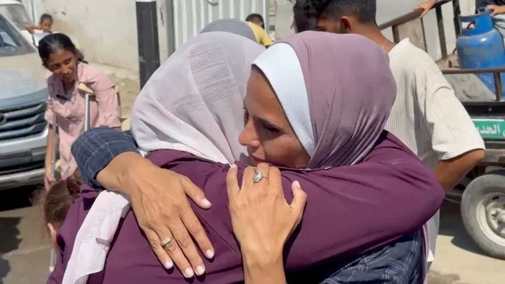 Relief as Palestinian medical evacuees leave Gaza