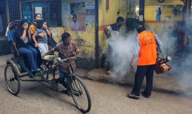 Bangladesh deaths from dengue cross 400 as outbreak worsens