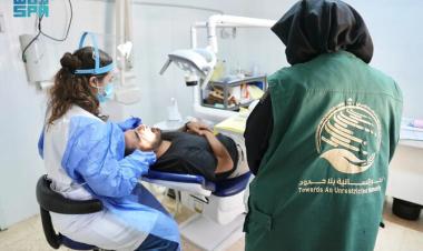 KSrelief clinics serve 2,483 refugees in Jordan in a week, deliver dialysis solutions to Yemen