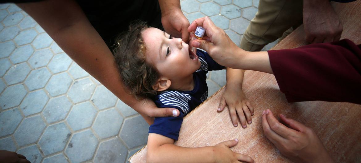 Gaza: Strike hits health centre as polio vaccine campaign resumes in ravaged north