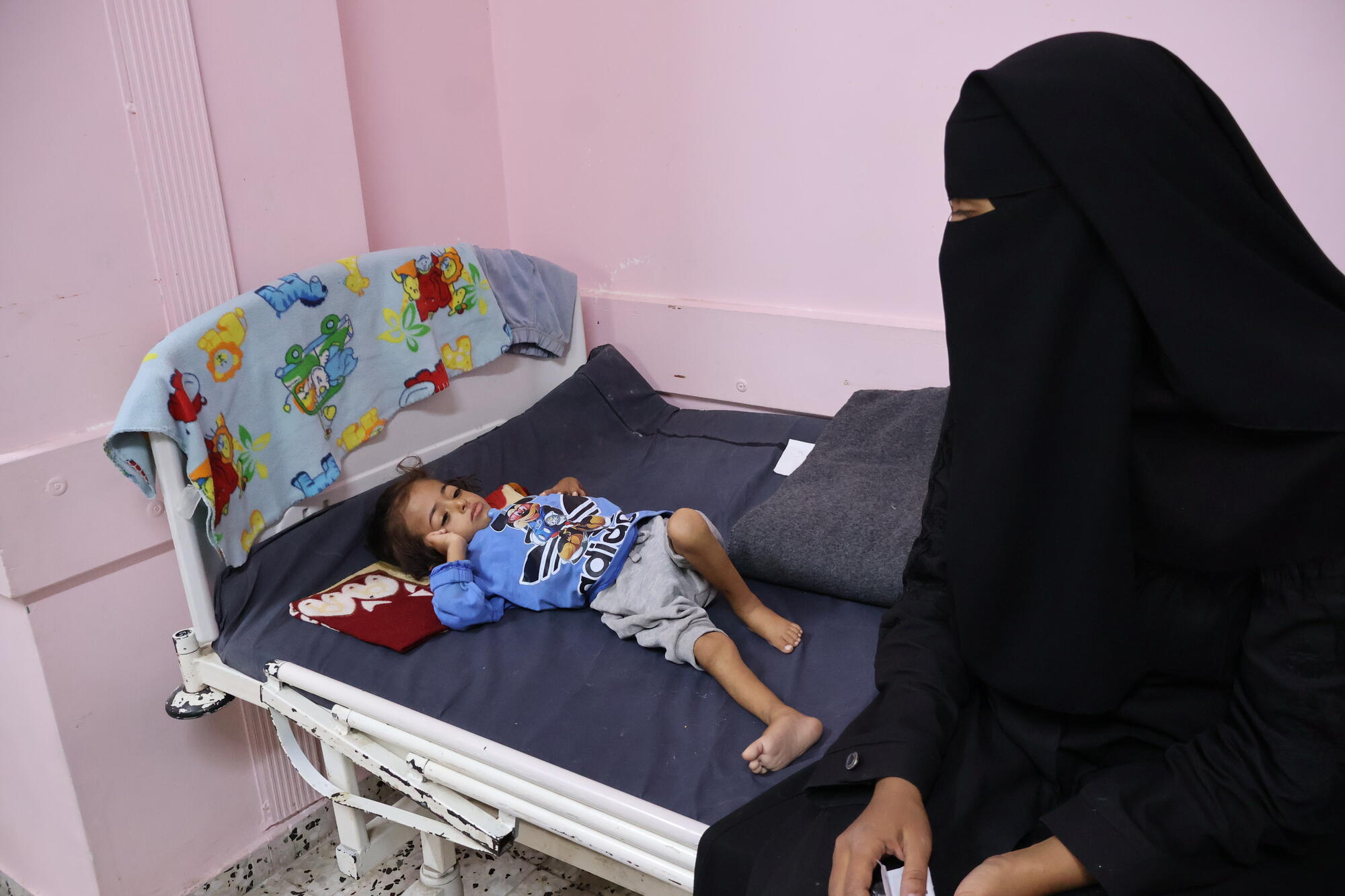 Lives of children and newborns put at risk by living conditions in Gaza