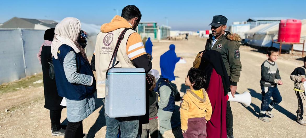 Syria: UN teams support cholera vaccination in northeastern camps