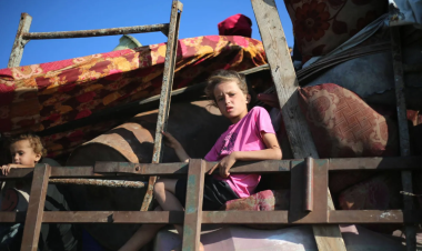 وصول أول مجموعة من أطفال غزة إلى بريطانيا لتلقّي العلاج الطبي الطارئ