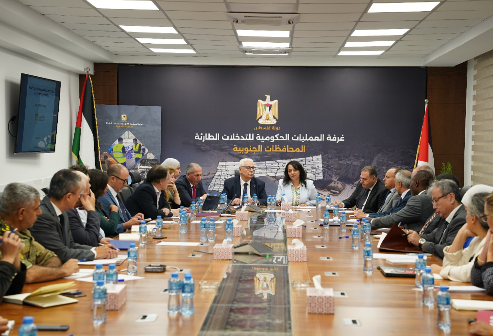 غرفة العمليات الحكومية تستعرض خطة الإغاثة والتعافي المبكر لقطاع الأشغال العامة والإسكان في قطاع غزة