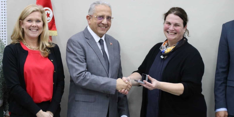 Tunisia strengthens medical cooperation with Harvard University