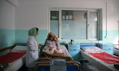 Over half a million Afghans receive health aid in October as infections surge