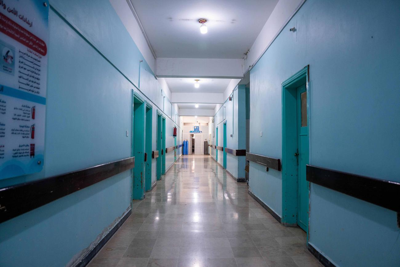 منظمة الصحة العالمية - اليمن: إستعادة الكرامة والأمان من خلال المياه والإصحاح البيئي - فصل جديد لمستشفيات مأرب ومتنة