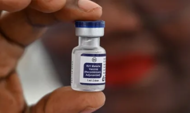 تخفيضات تمويل دولي تهدد توزيع لقاحات الملاريا في أفريقيا وتحذيرات من خسائر بشرية كبيرة