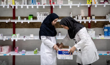 Iran drug shortages hit 800 medicines as costs could triple