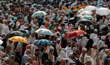 WHO releases new guidance to prevent heat-related illness at mass gatherings
