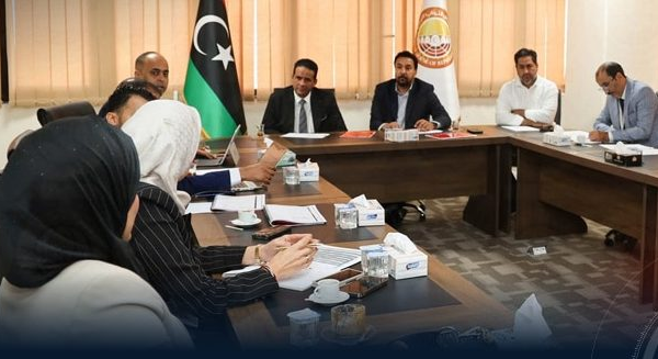 Parliamentary Health Committee Reviews Performance of Clinics Contracted with Health Insurance Fund