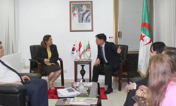 Algeria, South Korea discuss partnership in anti-cancer drugs