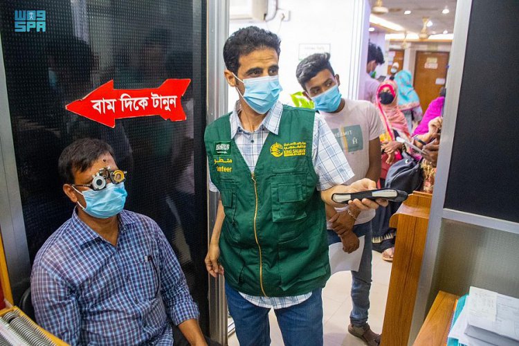 مركز الملك سلمان للإغاثة يجري 316 عملية جراحية ضمن المشروع الطبي التطوعي لمكافحة العمى في بنجلاديش