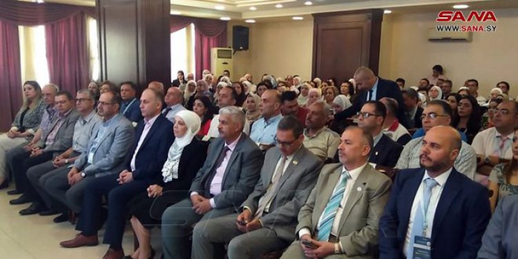 انطلاق مؤتمر الأيام العلمية الصيدلانية في حمص