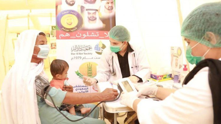 «أطباء الإمارات» يطلق عيادات افتراضية محلية لعلاج فقراء العالم