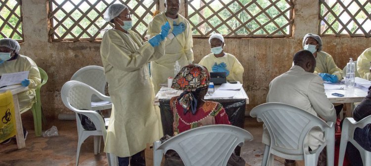 منظمة الصحة العالمية توصي باستخدام عقاريْن لعلاج مرض الإيبولا، وتدعو إلى تحسين الوصول إليهما