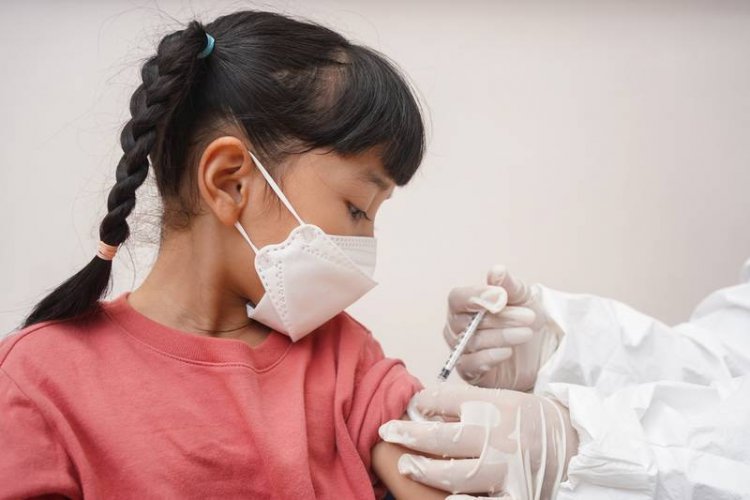 UAE medics say children over six months old should have flu vaccine before winter